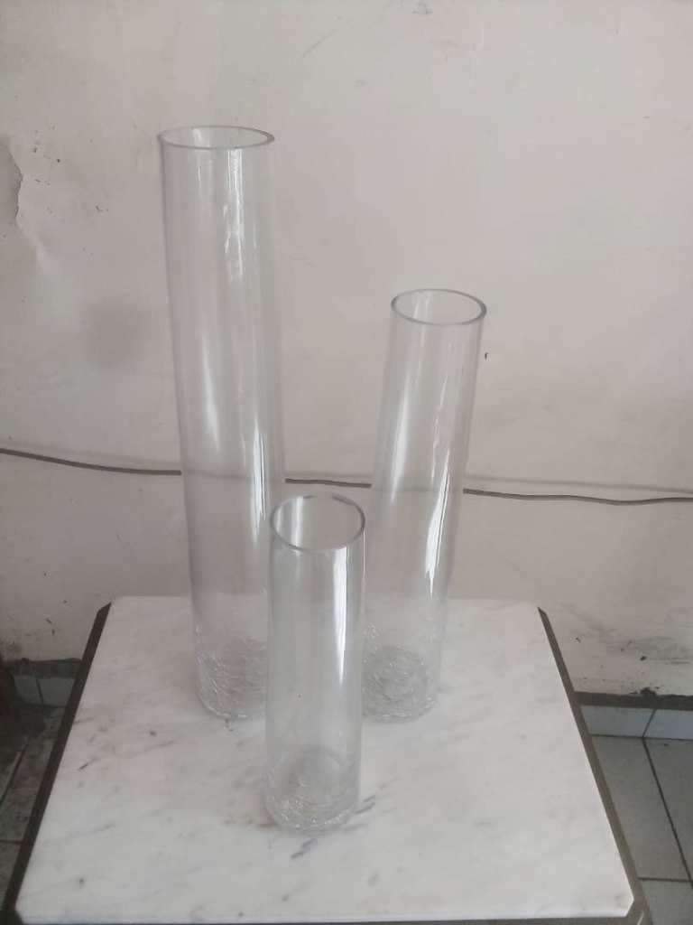 3 Vases Tube transparents